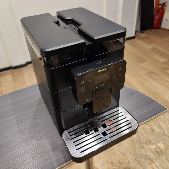 Automatic Coffee Machine – Royal Black - Image 2