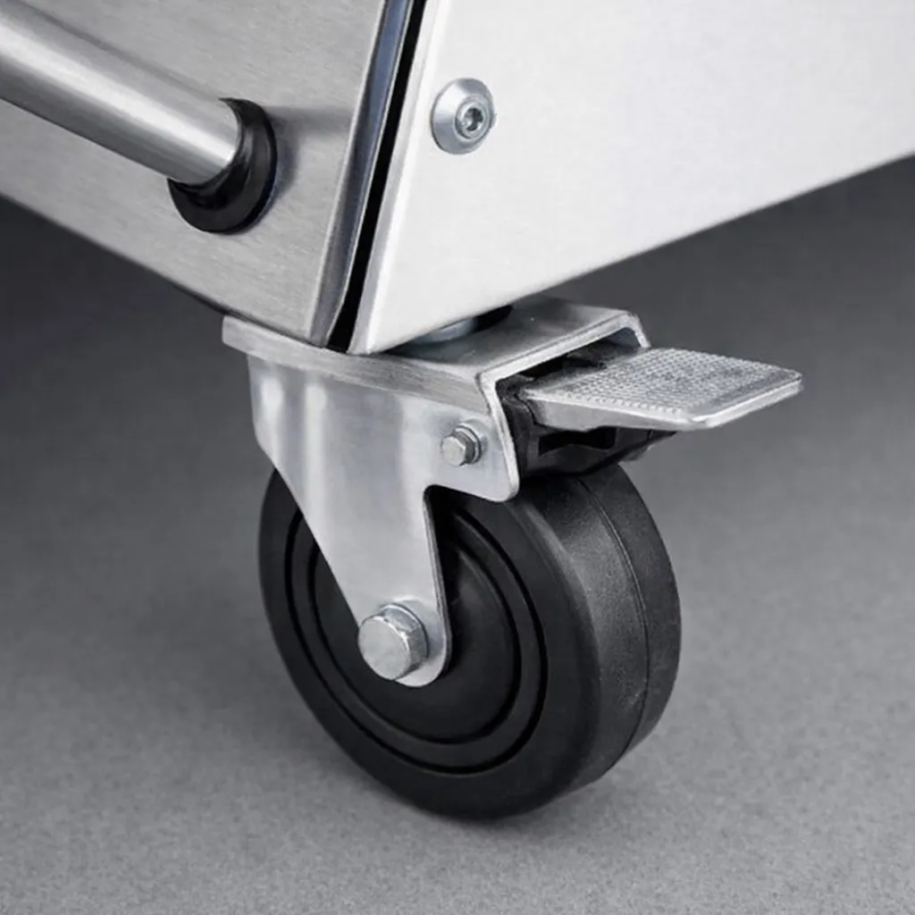 rolling adonan croissant menggunakan sheeter